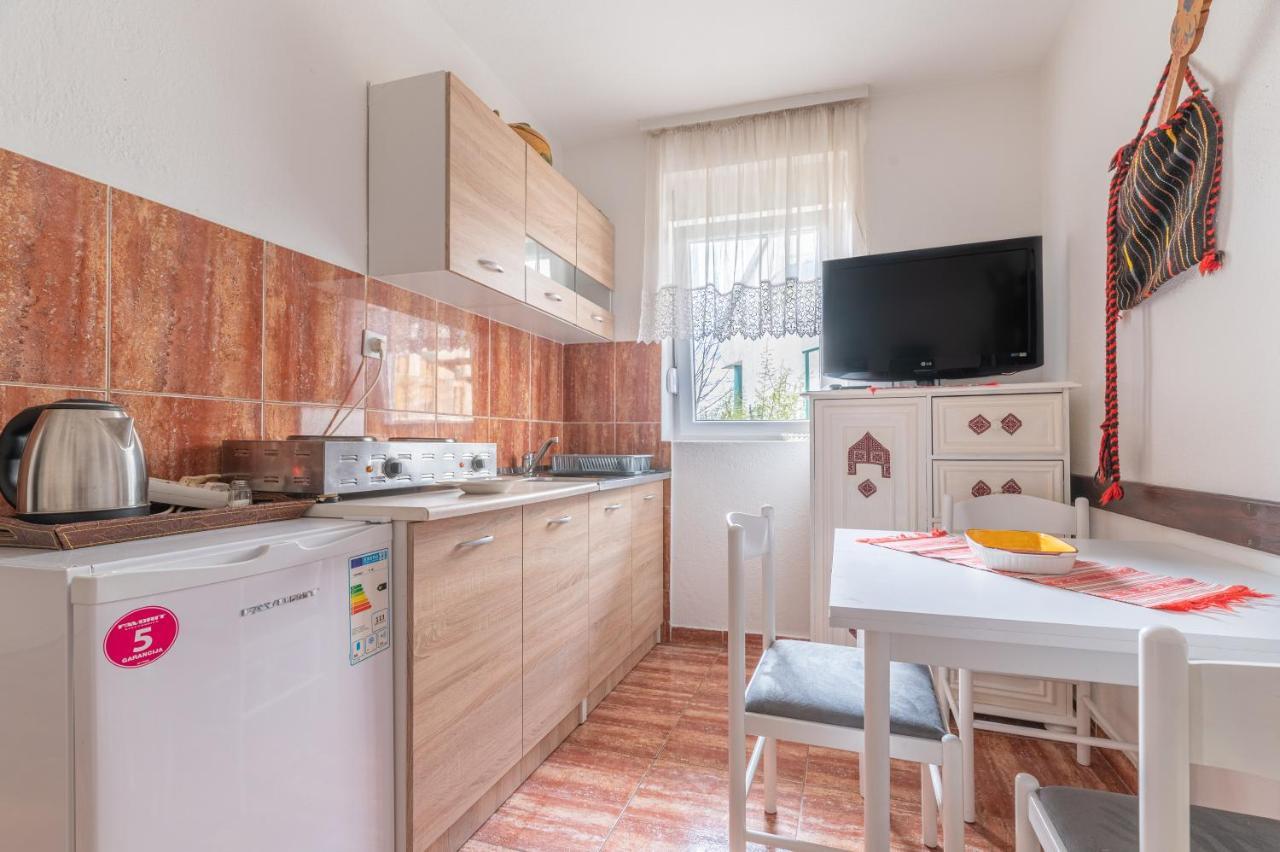 Frile Apartments Нікшич Екстер'єр фото