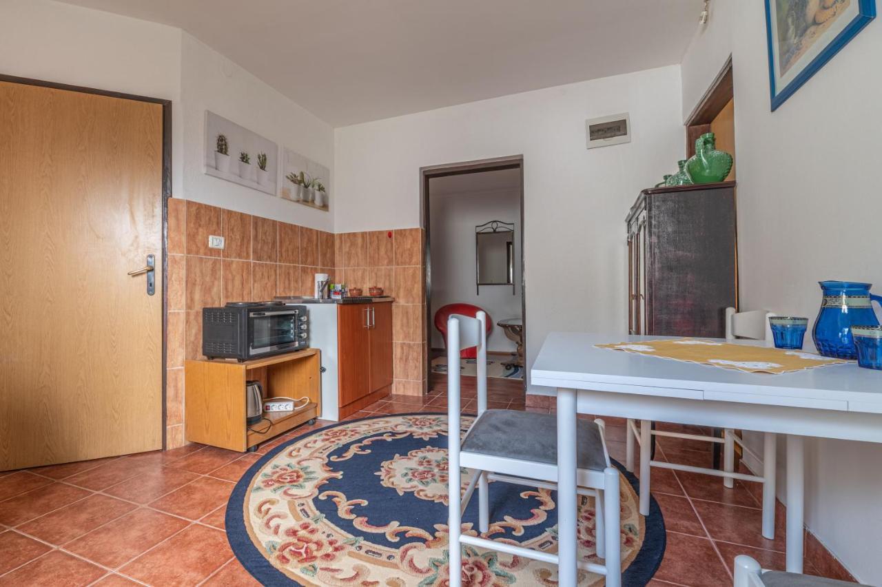 Frile Apartments Нікшич Екстер'єр фото